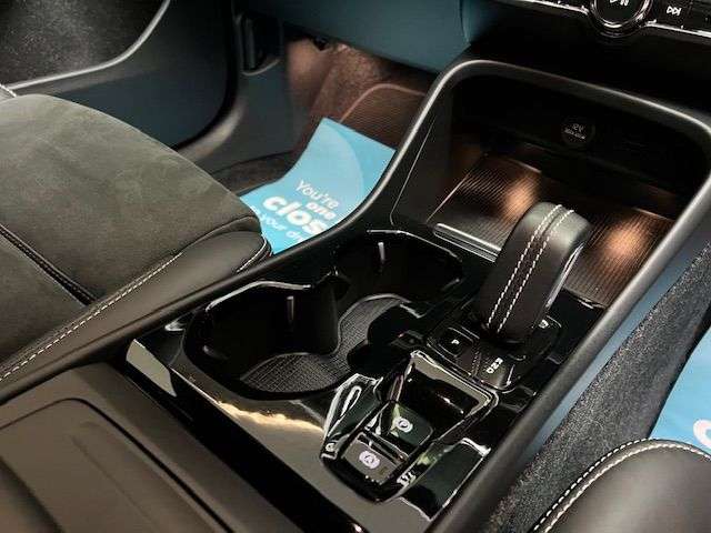 2019 VOLVO XC40 2019 VOLVO XC40