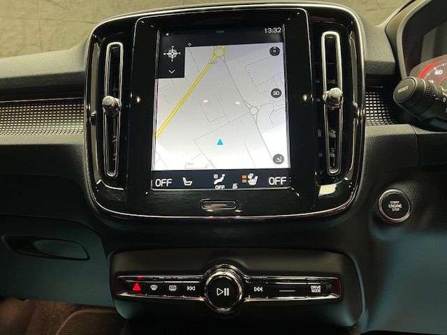 2019 VOLVO XC40 2019 VOLVO XC40