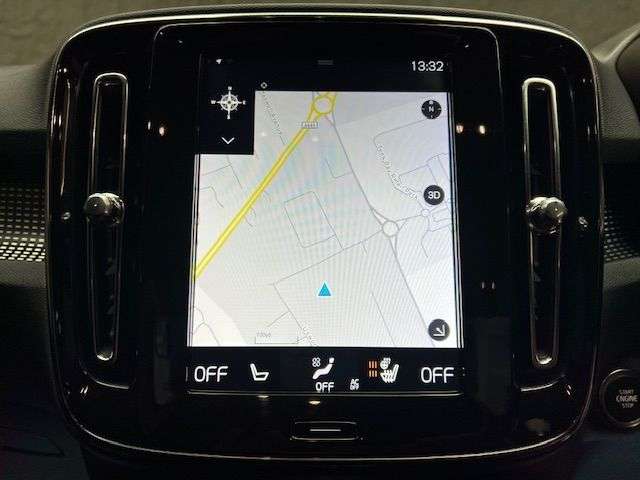 2019 VOLVO XC40 2019 VOLVO XC40