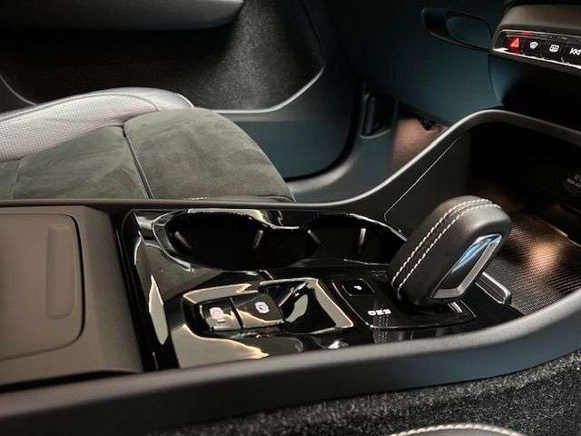 2019 VOLVO XC40 2019 VOLVO XC40