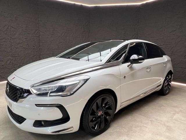 A 2017 DS AUTOMOBILES DS 5 2.0 BlueHDi Performance Line Hatchback 5dr Diesel EAT6 Euro 6 (s/s) (180 ps A 2017 DS AUTOMOBILES DS 5 2.0 BlueHDi Performance Line Hatchback 5dr Diesel EAT6 Euro 6 (s/s) (180 ps