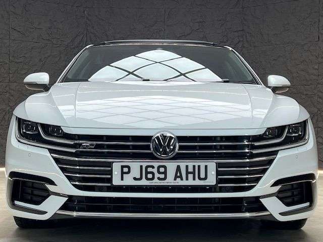 A 2019 VOLKSWAGEN ARTEON 2.0 TDI R-Line Fastback 5dr Diesel DSG 4Motion Euro 6 (s/s) (190 ps) SUNROO A 2019 VOLKSWAGEN ARTEON 2.0 TDI R-Line Fastback 5dr Diesel DSG 4Motion Euro 6 (s/s) (190 ps) SUNROO