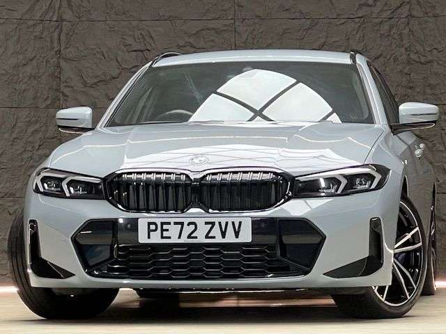 A 2022 BMW 3 SERIES 2.0 320d MHT M Sport Touring 5dr Diesel Hybrid Auto Euro 6 (s/s) (190 ps) M A 2022 BMW 3 SERIES 2.0 320d MHT M Sport Touring 5dr Diesel Hybrid Auto Euro 6 (s/s) (190 ps) M