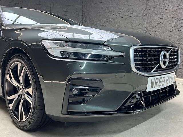 2019 VOLVO V60 2019 VOLVO V60