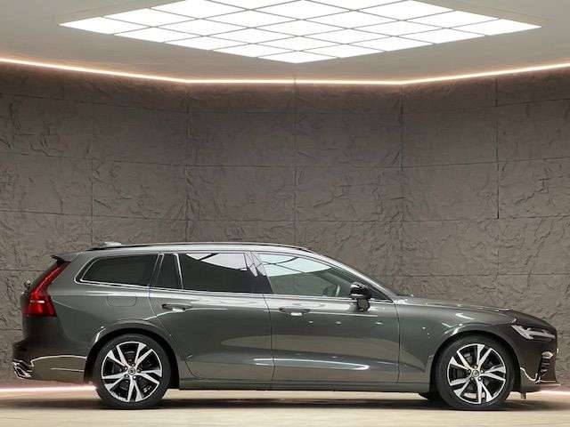 2019 VOLVO V60 2019 VOLVO V60