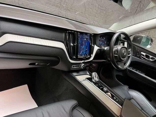 2021 VOLVO XC60 2021 VOLVO XC60