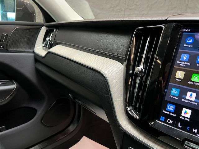 2021 VOLVO XC60 2021 VOLVO XC60