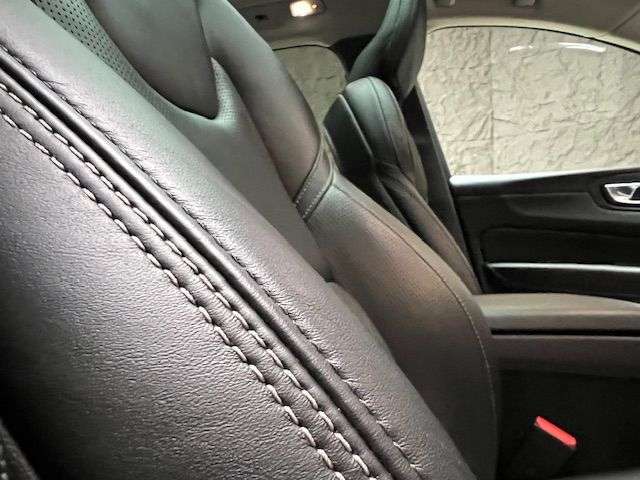 2021 VOLVO XC60 2021 VOLVO XC60