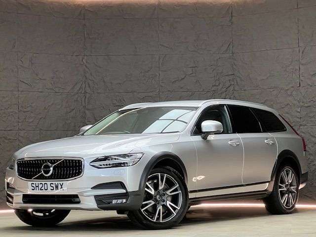 A 2020 VOLVO V90 CROSS COUNTRY 2.0 D4 Plus Estate 5dr Diesel Auto AWD Euro 6 (s/s) (190 ps) WINTER PACK & A 2020 VOLVO V90 CROSS COUNTRY 2.0 D4 Plus Estate 5dr Diesel Auto AWD Euro 6 (s/s) (190 ps) WINTER PACK &