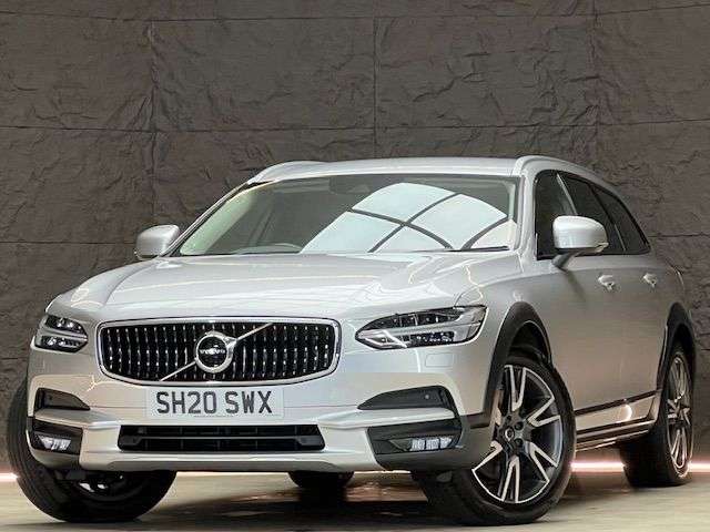 A 2020 VOLVO V90 CROSS COUNTRY 2.0 D4 Plus Estate 5dr Diesel Auto AWD Euro 6 (s/s) (190 ps) WINTER PACK & A 2020 VOLVO V90 CROSS COUNTRY 2.0 D4 Plus Estate 5dr Diesel Auto AWD Euro 6 (s/s) (190 ps) WINTER PACK &
