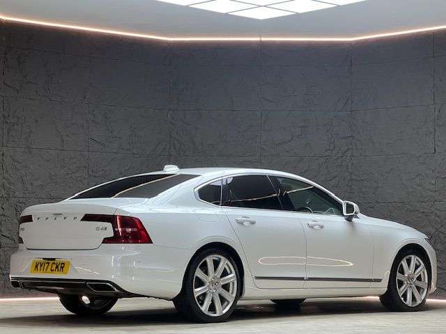 2017 VOLVO S90 2017 VOLVO S90