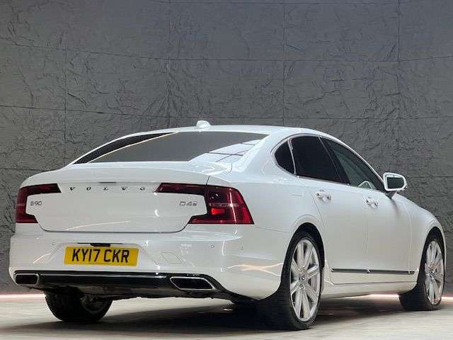 2017 VOLVO S90 2017 VOLVO S90