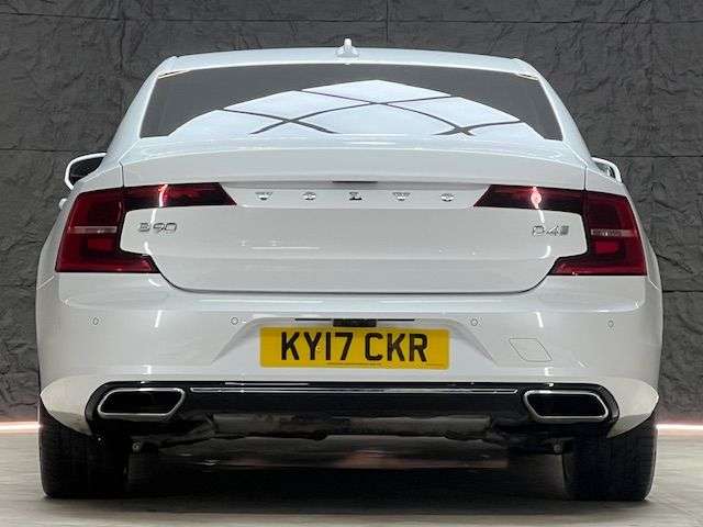 2017 VOLVO S90 2017 VOLVO S90