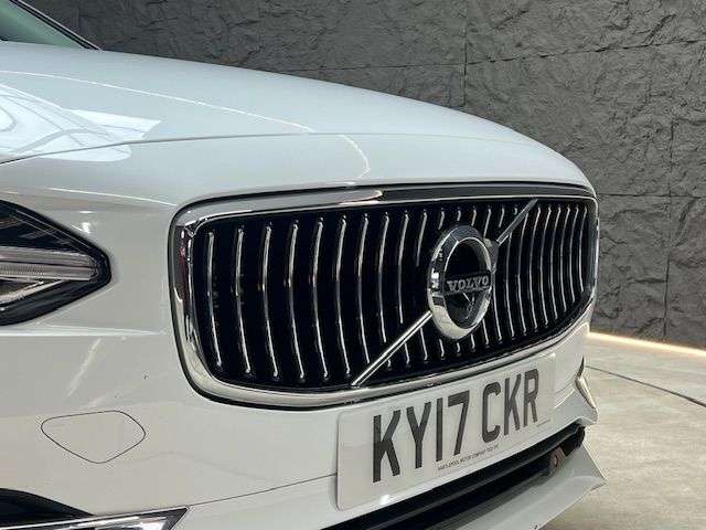 2017 VOLVO S90 2017 VOLVO S90