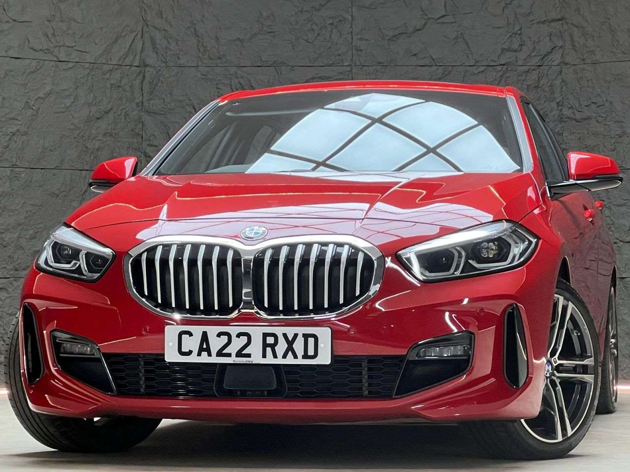 A 2022 BMW 1 SERIES 1.5 118i M Sport (LCP) Hatchback 5dr Petrol DCT Euro 6 (s/s) (136 ps) SUNRO A 2022 BMW 1 SERIES 1.5 118i M Sport (LCP) Hatchback 5dr Petrol DCT Euro 6 (s/s) (136 ps) SUNRO