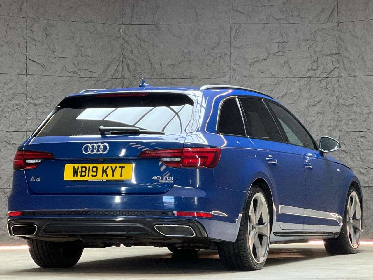 2019 AUDI A4 AVANT 2019 AUDI A4 AVANT