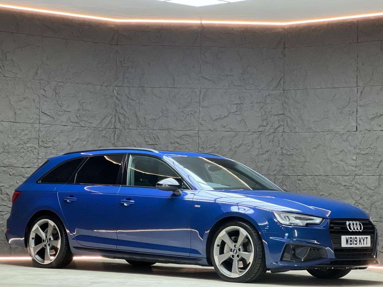 2019 AUDI A4 AVANT 2019 AUDI A4 AVANT