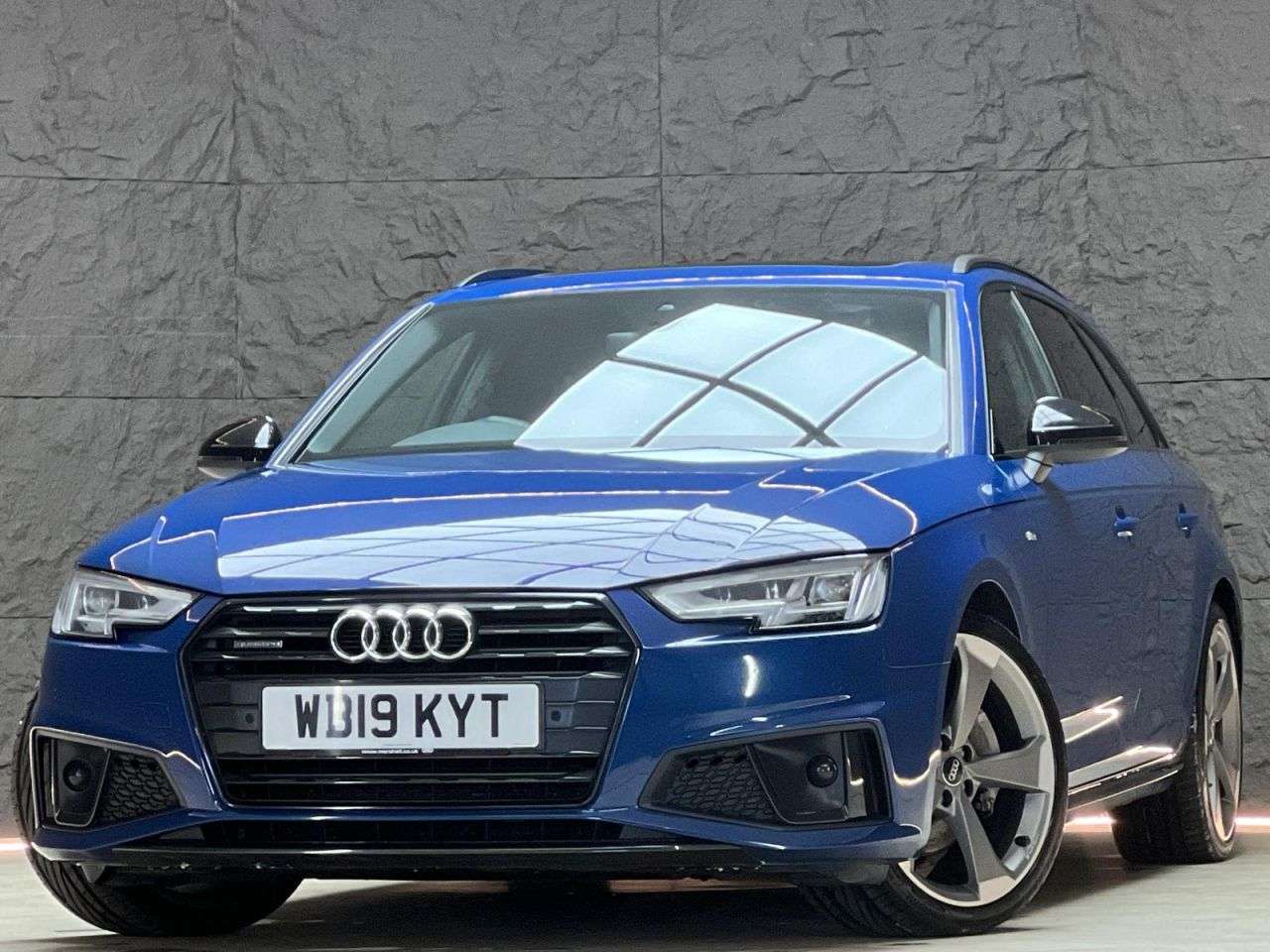 2019 AUDI A4 AVANT 2019 AUDI A4 AVANT