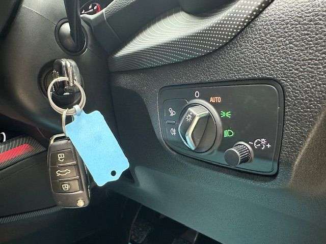 2017 AUDI Q2 2017 AUDI Q2