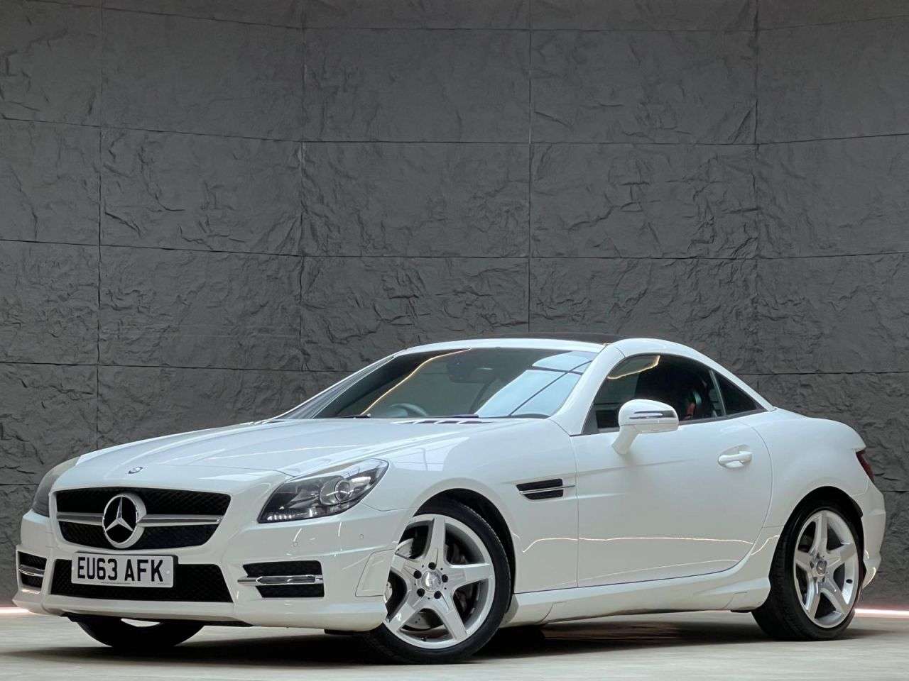 A 2013 MERCEDES-BENZ SLK 2.1 SLK250 CDI AMG Sport Convertible 2dr Diesel G-Tronic+ Euro 5 (s/s) (204 A 2013 MERCEDES-BENZ SLK 2.1 SLK250 CDI AMG Sport Convertible 2dr Diesel G-Tronic+ Euro 5 (s/s) (204