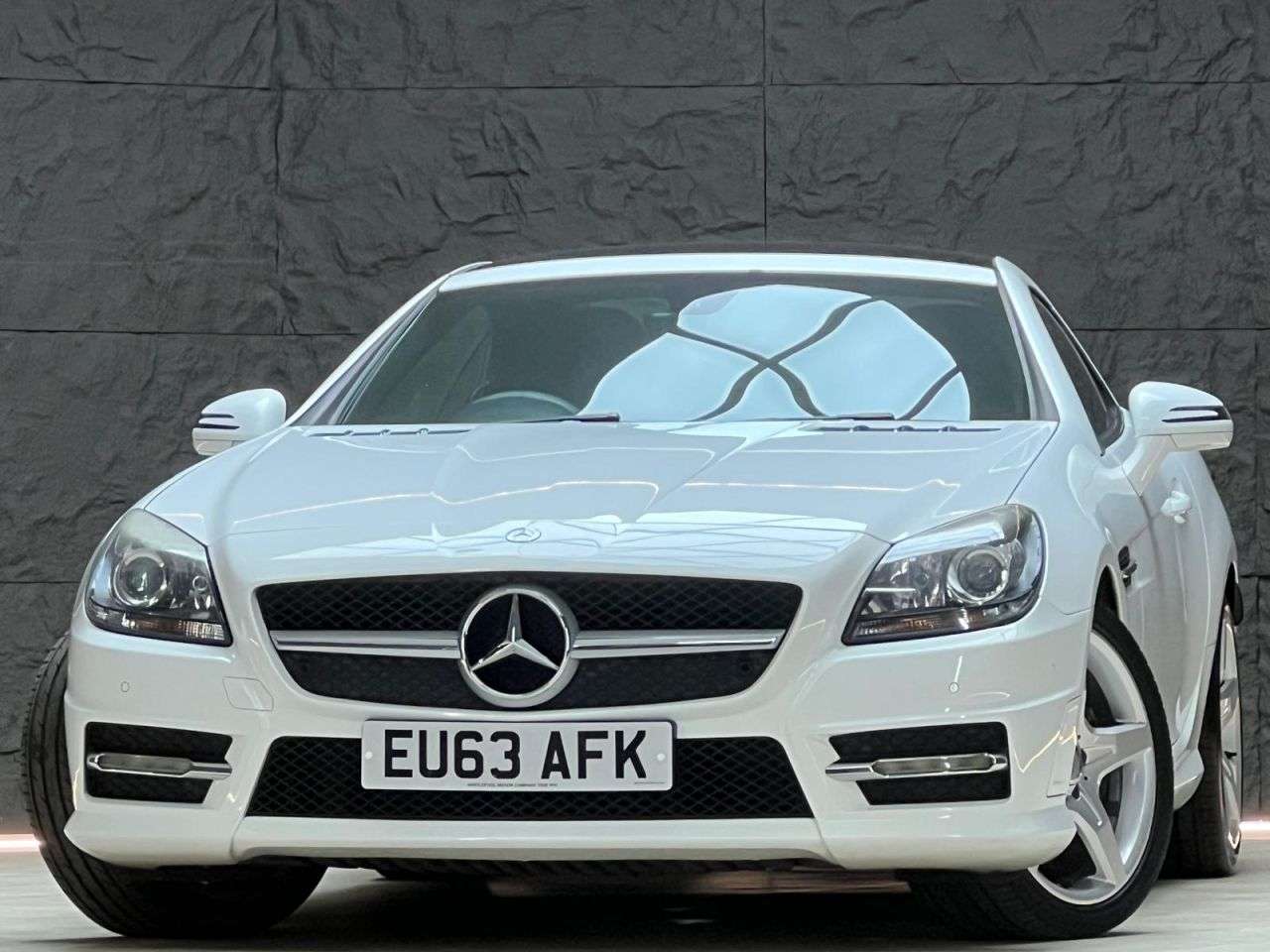 A 2013 MERCEDES-BENZ SLK 2.1 SLK250 CDI AMG Sport Convertible 2dr Diesel G-Tronic+ Euro 5 (s/s) (204 A 2013 MERCEDES-BENZ SLK 2.1 SLK250 CDI AMG Sport Convertible 2dr Diesel G-Tronic+ Euro 5 (s/s) (204