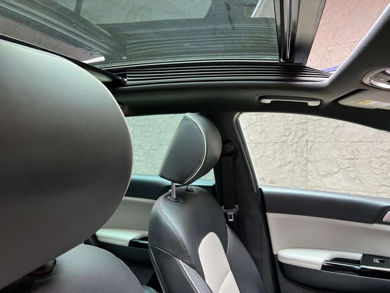 A 2017 KIA SPORTAGE 2.0 CRDi GT-Line S SUV 5dr Diesel Auto AWD Euro 6 (182 bhp) HEATED SEATS, R A 2017 KIA SPORTAGE 2.0 CRDi GT-Line S SUV 5dr Diesel Auto AWD Euro 6 (182 bhp) HEATED SEATS, R