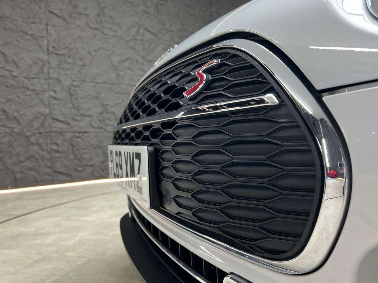 2019 MINI CLUBMAN 2019 MINI CLUBMAN