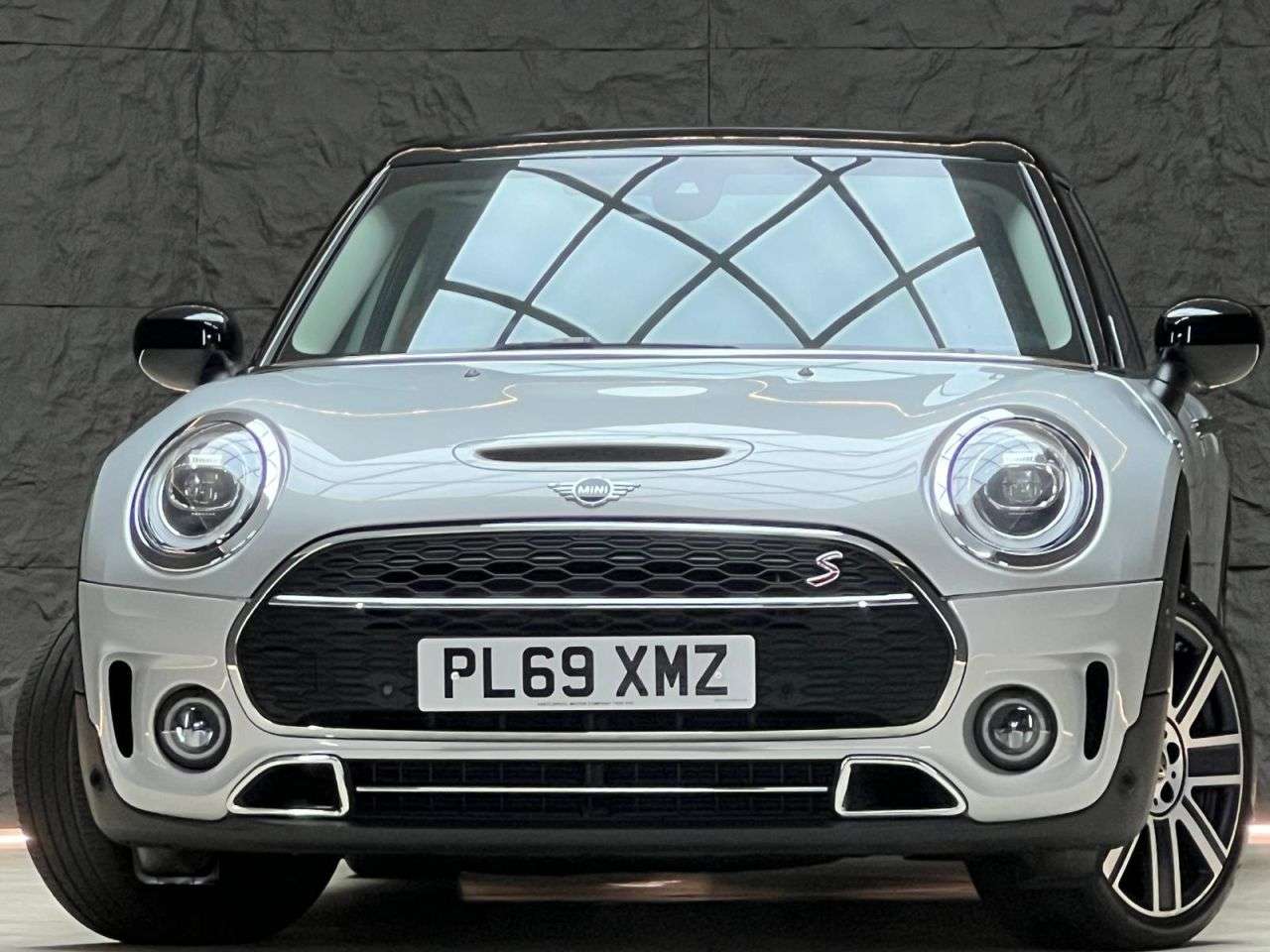 2019 MINI CLUBMAN 2019 MINI CLUBMAN