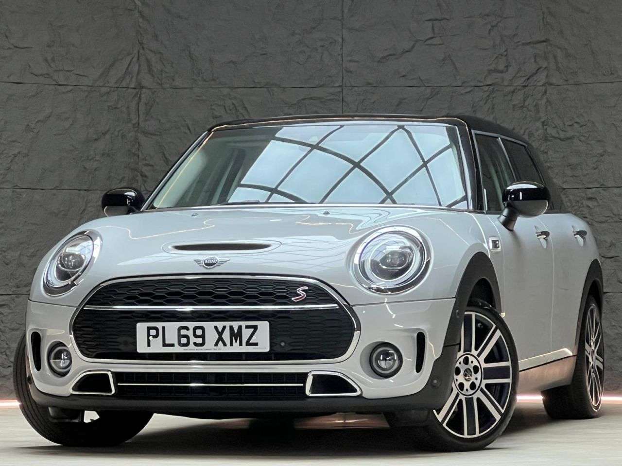 2019 MINI CLUBMAN 2019 MINI CLUBMAN