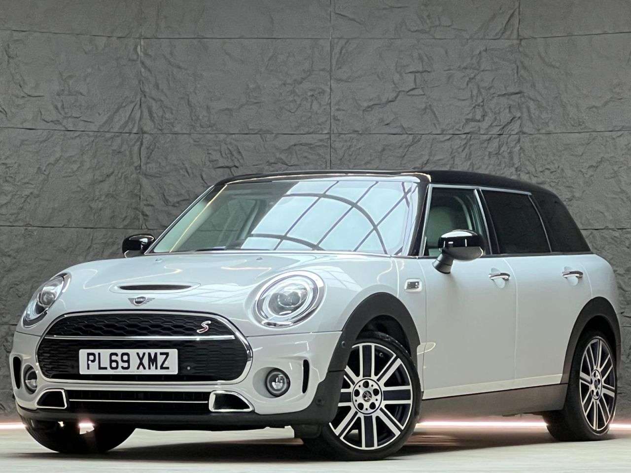 2019 MINI CLUBMAN 2019 MINI CLUBMAN