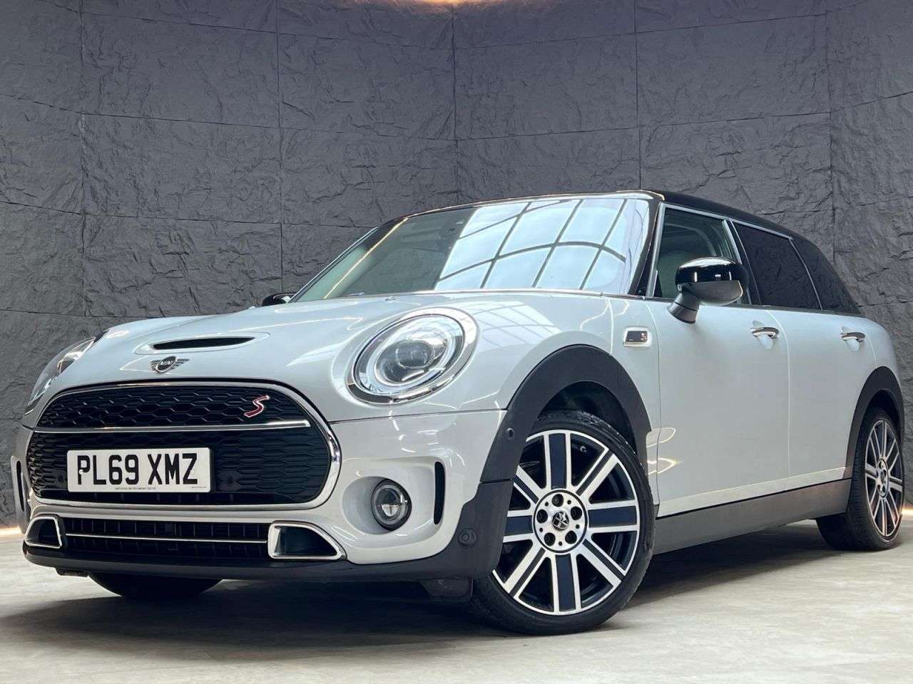 2019 MINI CLUBMAN 2019 MINI CLUBMAN