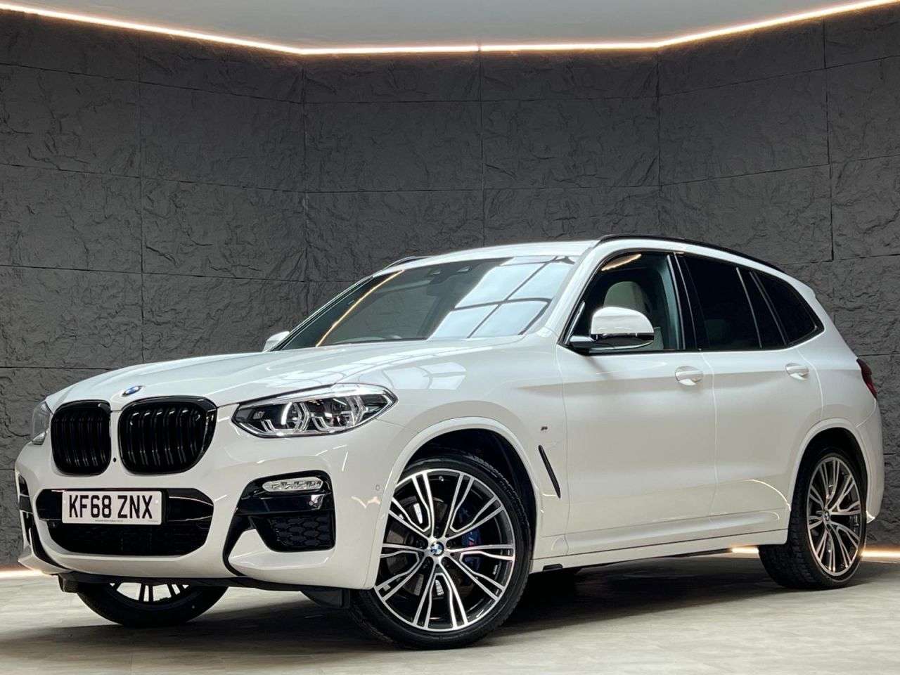 A 2019 BMW X3 3.0 30d M Sport SUV 5dr Diesel Auto xDrive Euro 6 (s/s) (265 ps) FSH, SUNRO A 2019 BMW X3 3.0 30d M Sport SUV 5dr Diesel Auto xDrive Euro 6 (s/s) (265 ps) FSH, SUNRO