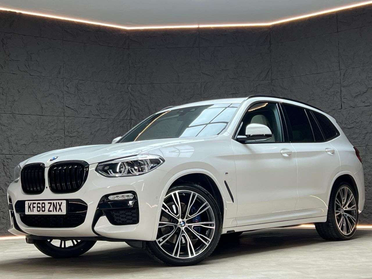 A 2019 BMW X3 3.0 30d M Sport SUV 5dr Diesel Auto xDrive Euro 6 (s/s) (265 ps) FSH, SUNRO A 2019 BMW X3 3.0 30d M Sport SUV 5dr Diesel Auto xDrive Euro 6 (s/s) (265 ps) FSH, SUNRO