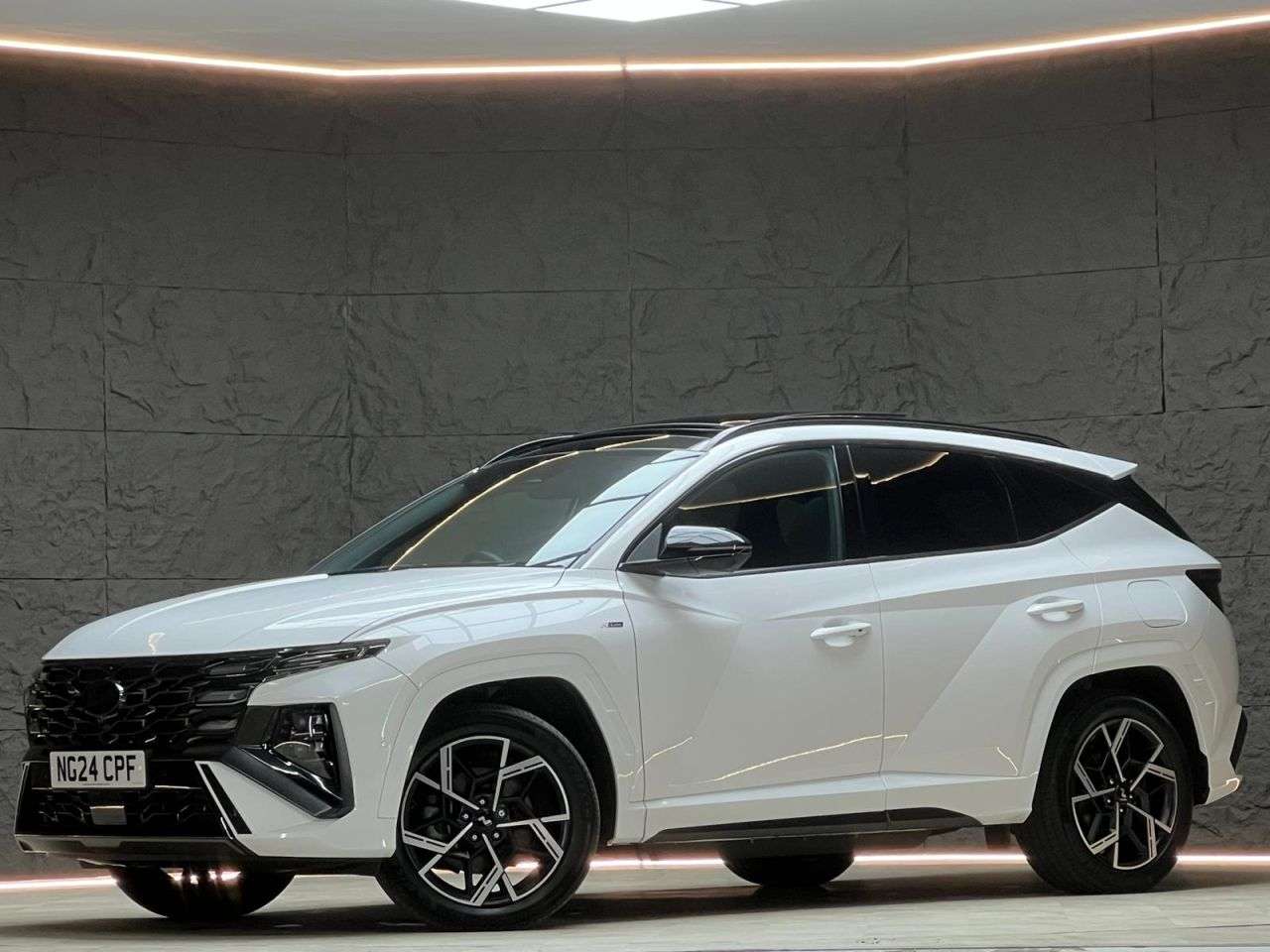 A 2024 HYUNDAI TUCSON 1.6 T-GDi 13.8kWh N Line S SUV 5dr Petrol Plug-in Hybrid Auto 4WD Euro 6 (s A 2024 HYUNDAI TUCSON 1.6 T-GDi 13.8kWh N Line S SUV 5dr Petrol Plug-in Hybrid Auto 4WD Euro 6 (s