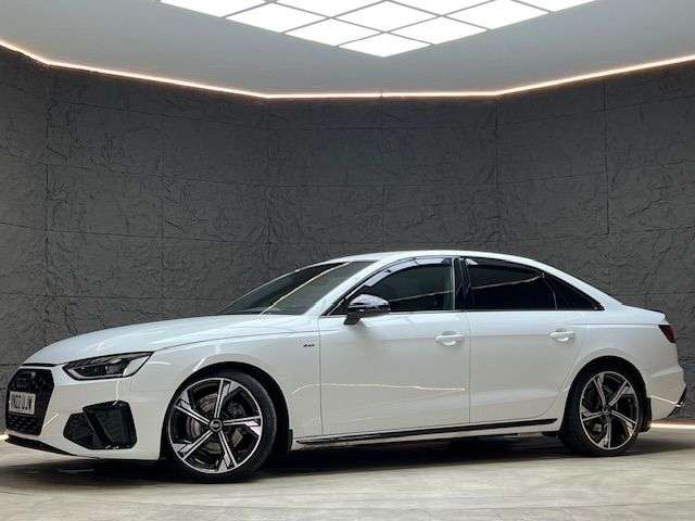 A 2022 AUDI A4 2.0 TDI 35 Black Edition Saloon 4dr Diesel S Tronic Euro 6 (s/s) (163 ps) N A 2022 AUDI A4 2.0 TDI 35 Black Edition Saloon 4dr Diesel S Tronic Euro 6 (s/s) (163 ps) N