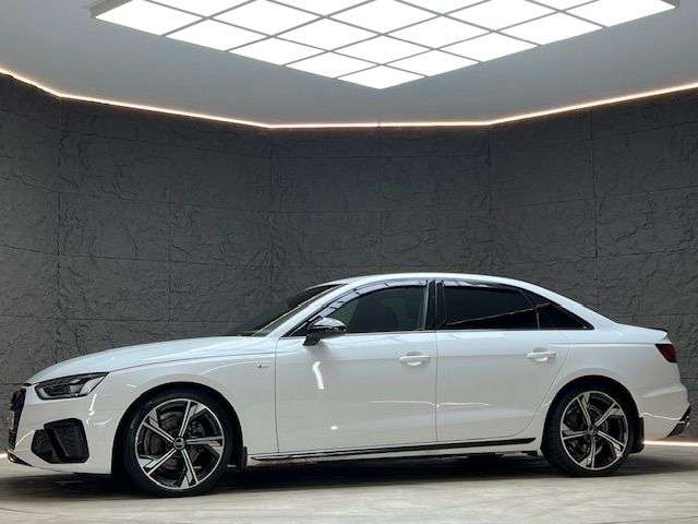 2022 AUDI A4 2022 AUDI A4