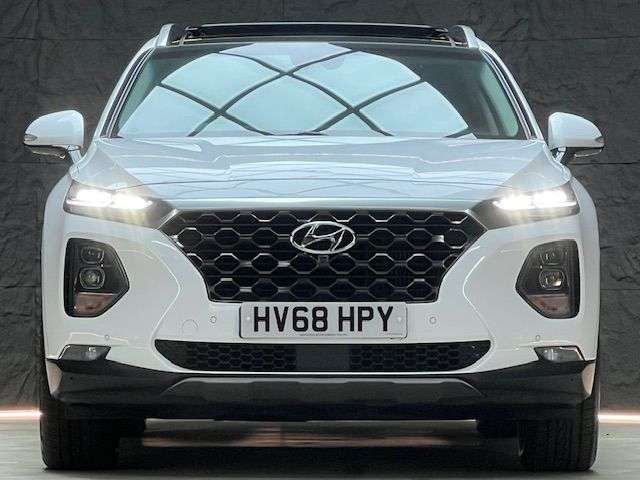 A 2018 HYUNDAI SANTA FE 2.2 CRDi Premium SE SUV 5dr Diesel Auto 4WD Euro 6 (s/s) 7 Seat (200 ps) FS A 2018 HYUNDAI SANTA FE 2.2 CRDi Premium SE SUV 5dr Diesel Auto 4WD Euro 6 (s/s) 7 Seat (200 ps) FS