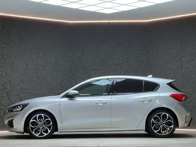 A 2020 FORD FOCUS 1.5 EcoBlue ST-Line X Hatchback 5dr Diesel Auto Euro 6 (s/s) (120 ps) B&O S A 2020 FORD FOCUS 1.5 EcoBlue ST-Line X Hatchback 5dr Diesel Auto Euro 6 (s/s) (120 ps) B&O S