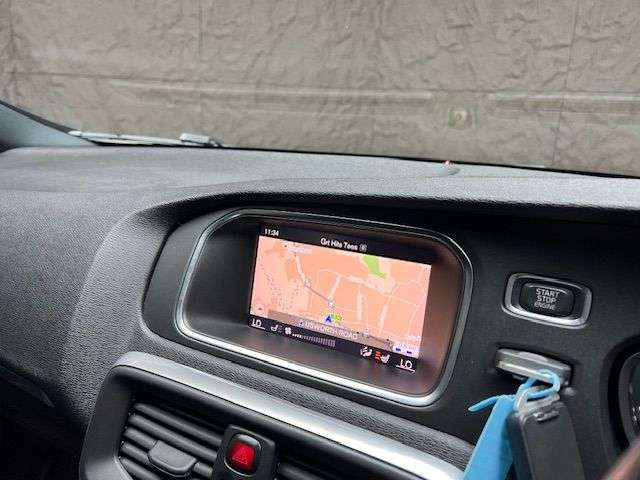 2017 VOLVO V40 2017 VOLVO V40