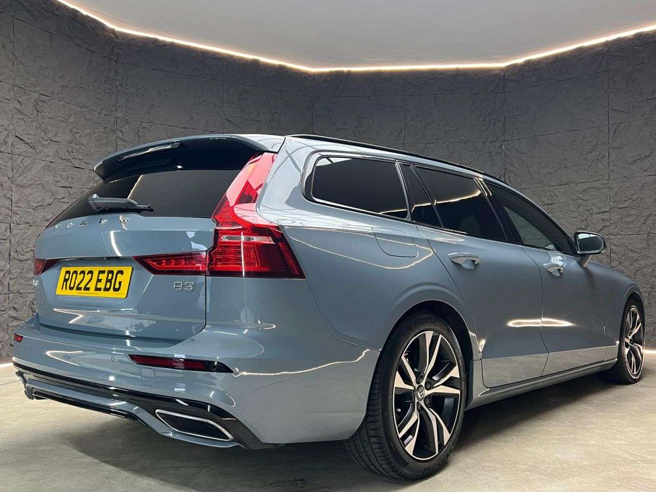 2022 VOLVO V60 2022 VOLVO V60