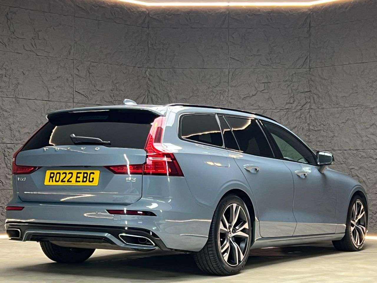 2022 VOLVO V60 2022 VOLVO V60