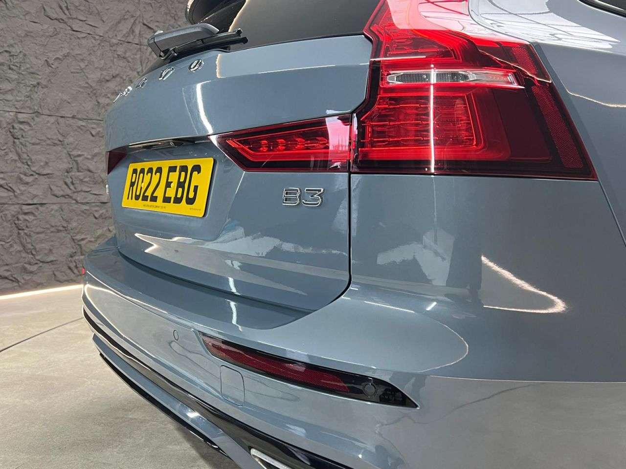 2022 VOLVO V60 2022 VOLVO V60