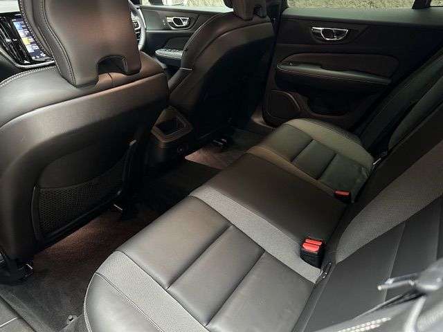 2022 VOLVO V60 2022 VOLVO V60