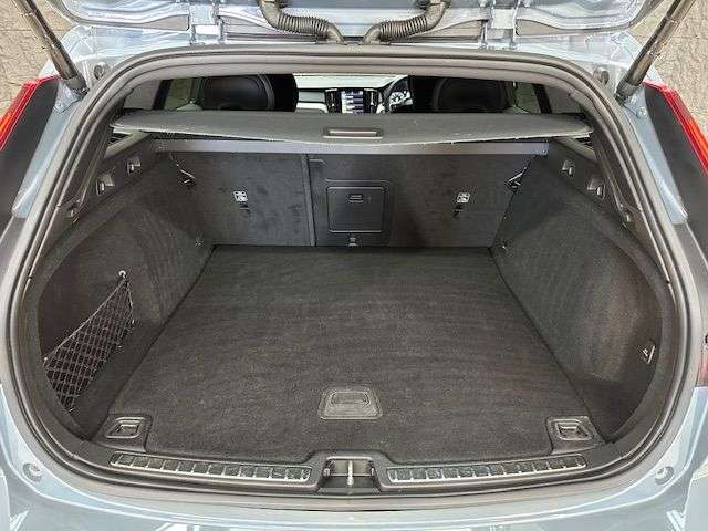 2022 VOLVO V60 2022 VOLVO V60