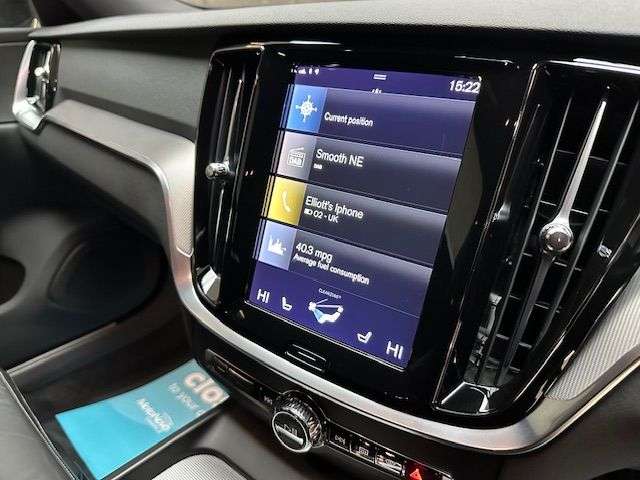 2022 VOLVO V60 2022 VOLVO V60