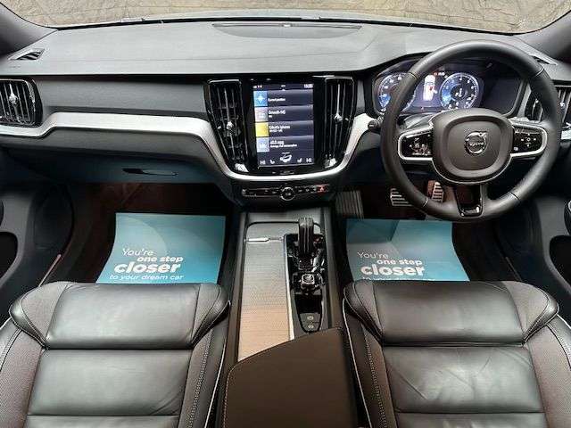 2022 VOLVO V60 2022 VOLVO V60