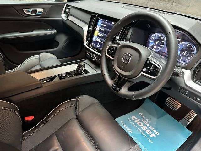 2022 VOLVO V60 2022 VOLVO V60