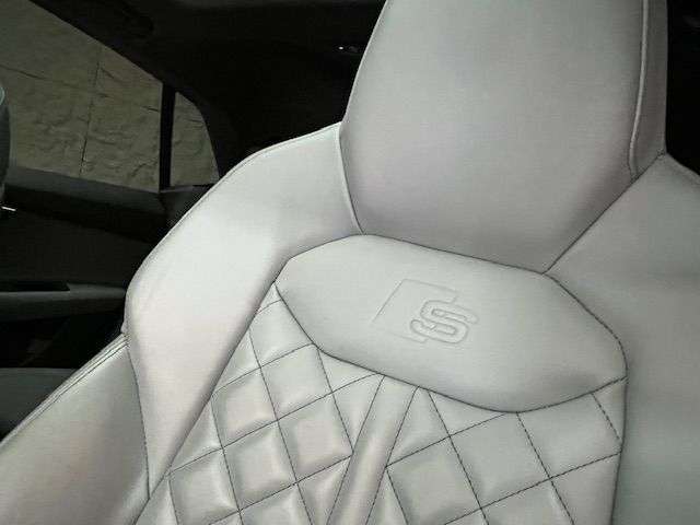 2018 AUDI Q8 2018 AUDI Q8