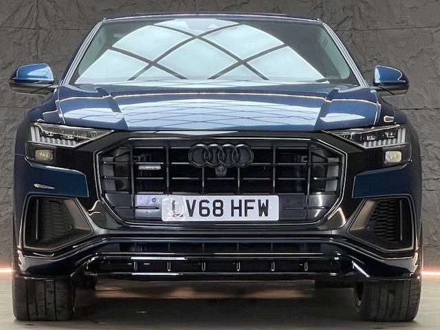 2018 AUDI Q8 2018 AUDI Q8