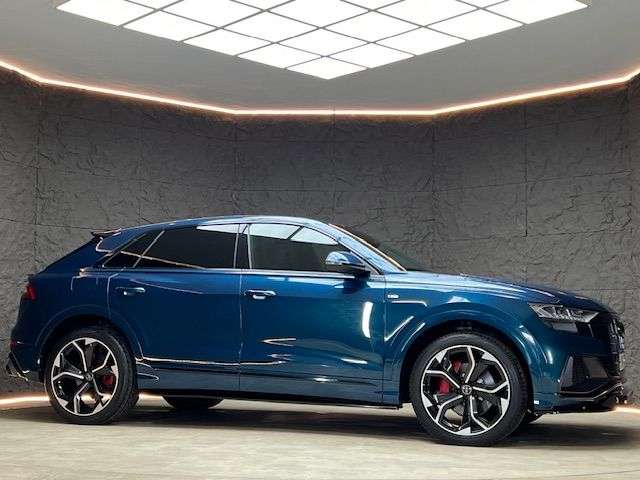 2018 AUDI Q8 2018 AUDI Q8